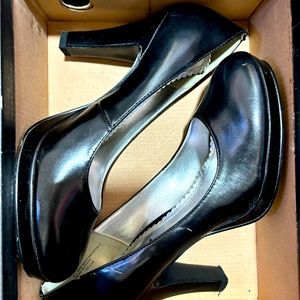 Black heels size 10